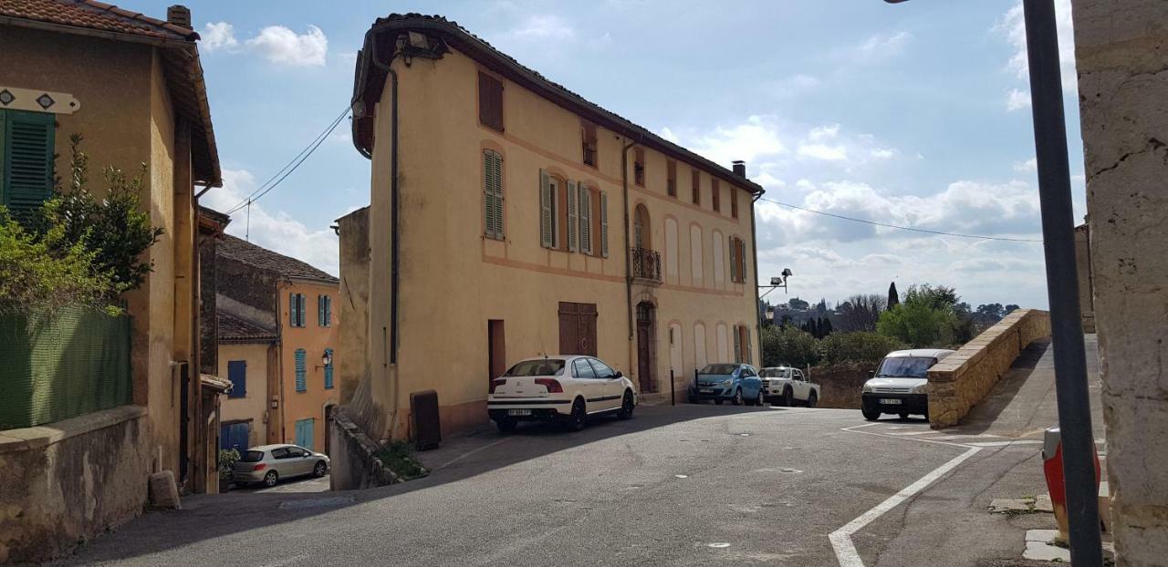 "Le Charme Provencal" - Studio 4 Couchages Classe 2 Etoiles - Axelle Loc'Appart Lorgues Exterior photo