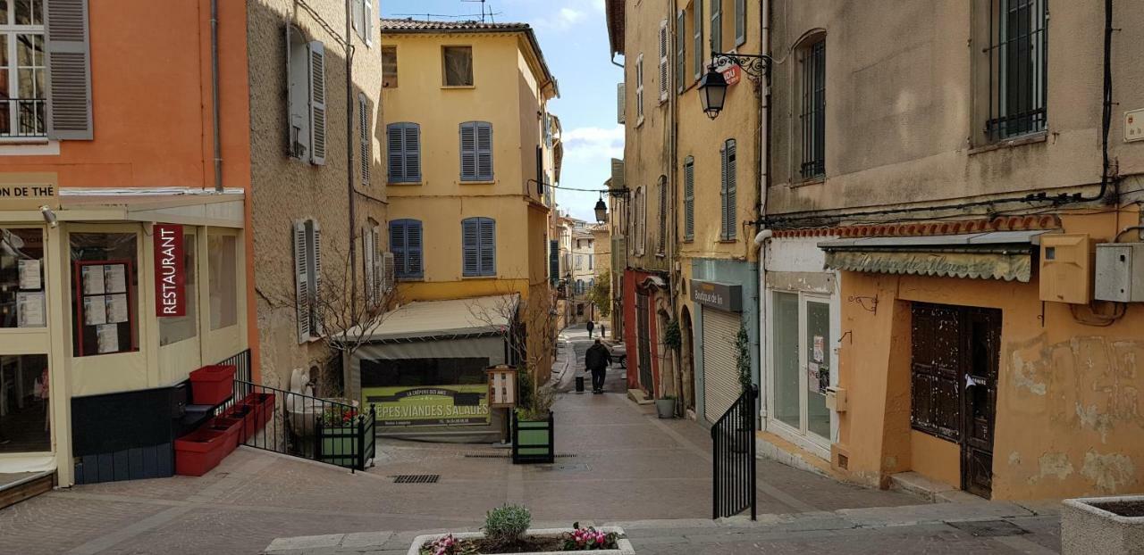 "Le Charme Provencal" - Studio 4 Couchages Classe 2 Etoiles - Axelle Loc'Appart Lorgues Exterior photo